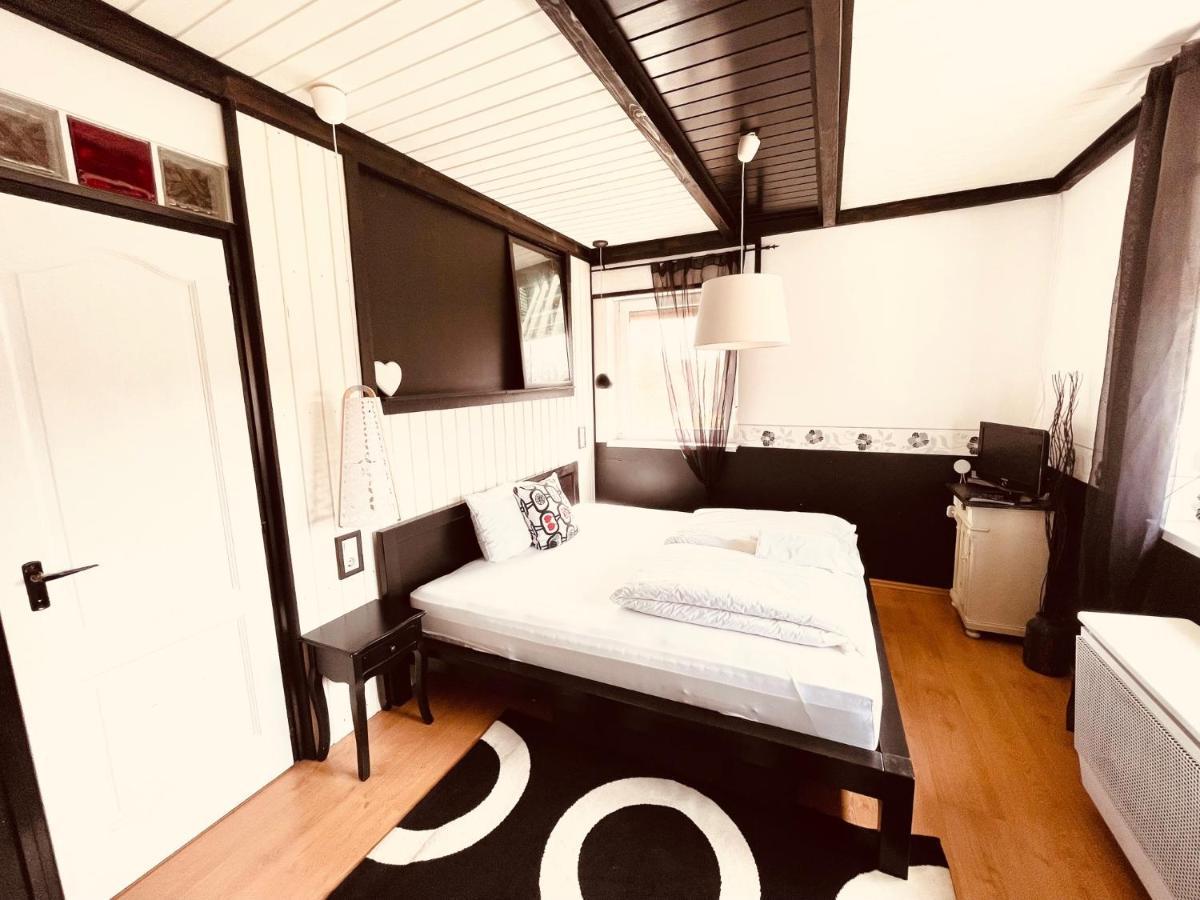 Patakpart Vendeghaz Apartment Egerszalok Bagian luar foto