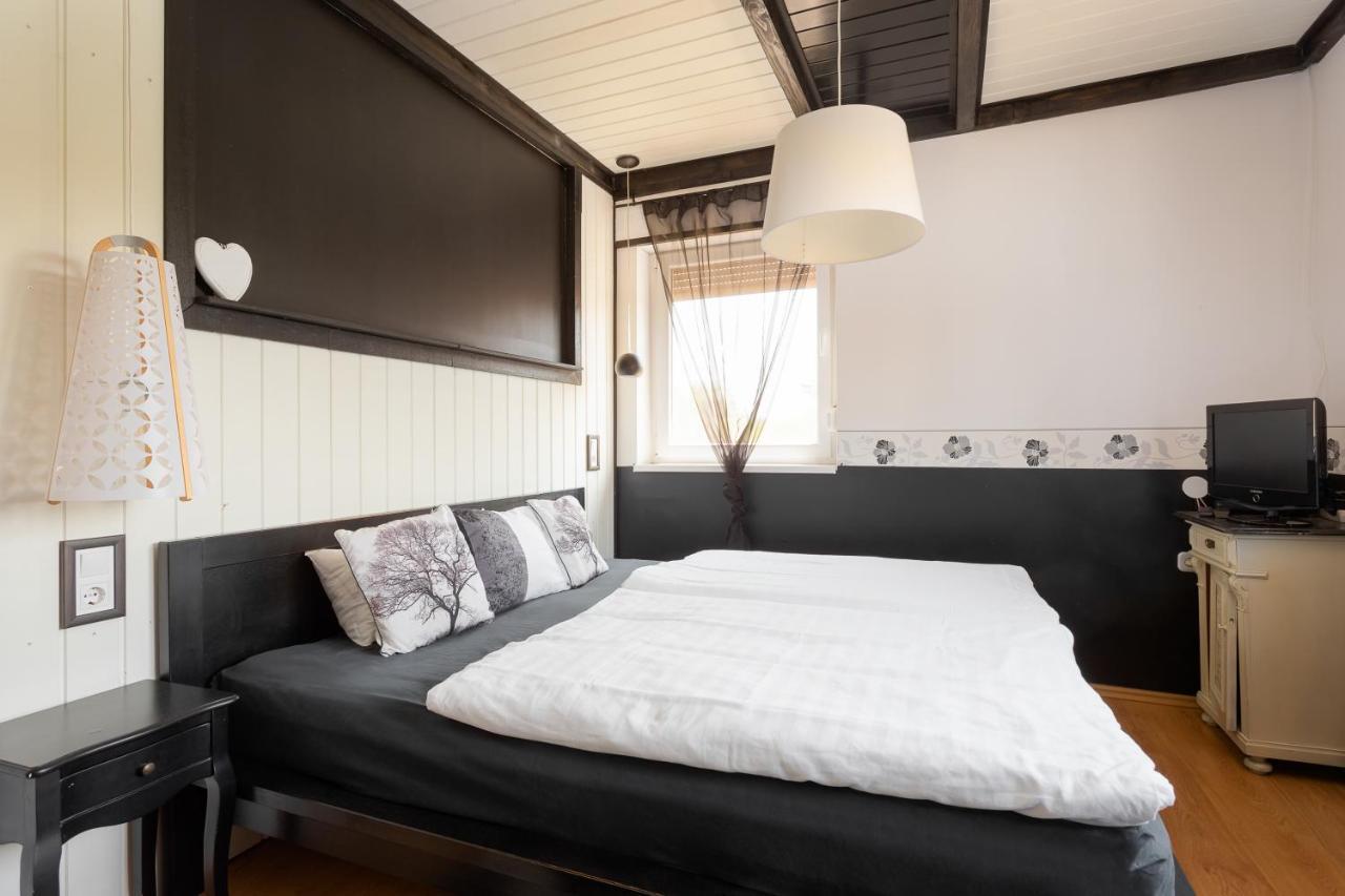 Patakpart Vendeghaz Apartment Egerszalok Bagian luar foto